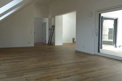 Wohnung Wermelskirchen - 5 Zimmer, 185 m&sup2;, 2.600&euro; | Angebot:26826453