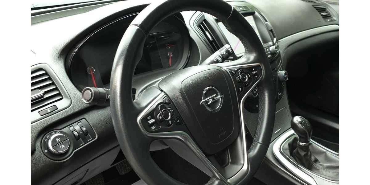 Opel Insignia WM26:EDITION NAVI PARKPILOT/KAMERA 17 Zol 96.093 km 9.998 &euro; Köln 50858