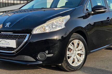 Peugeot 208 98.000 km 5.800 &euro; Köln (Ostheim) 51107