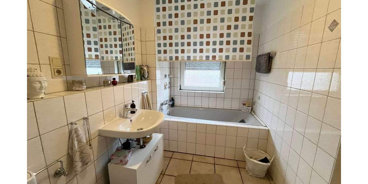 Helle Dachgeschosswohnung in Bergheim Quadrath mit großem Balkon 3 zimmer