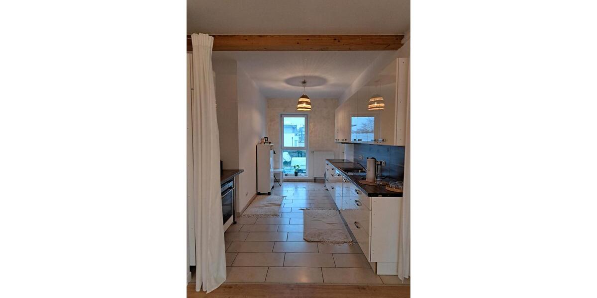 Heller, großzügiger Raum in Wesseling zimmer