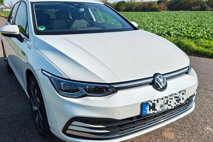 VW Golf 28.360 km 24.500 &euro; Neuss 41470