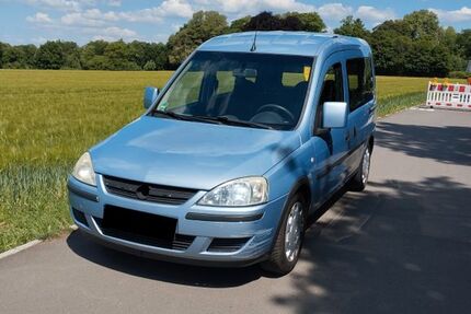 Opel Combo 120.228 km 2.300 &euro; Köln 51103