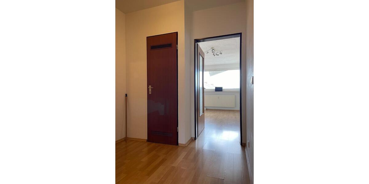 HELLE DG-WOHNUNG IN ZENTRALER LAGE !!! 1 zimmer