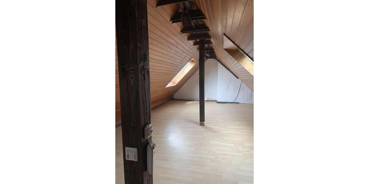 Freist. Einfamilienhaus Haus m. Schwimmbad u. Sauna zu vermieten 6 zimmer