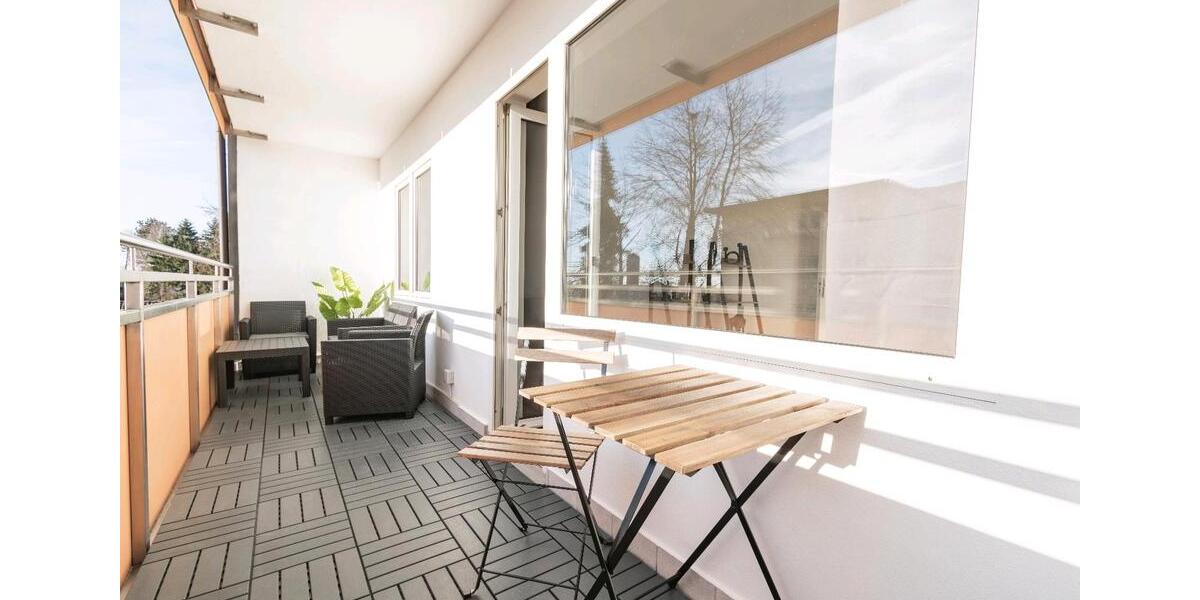 Helle frisch renovierte 2-Zimmer Wohnung mit Balkon und EBK 2 zimmer