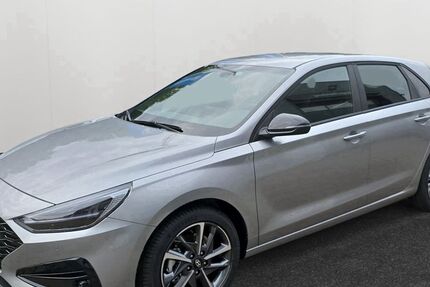 Hyundai i30 1.500 km 23.590 &euro; Düsseldorf 40233