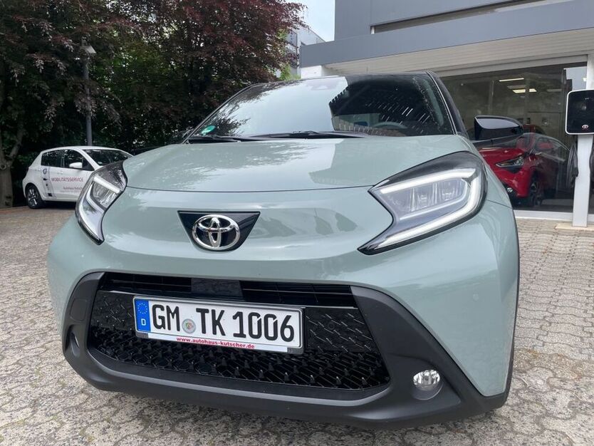 Aygo (X)