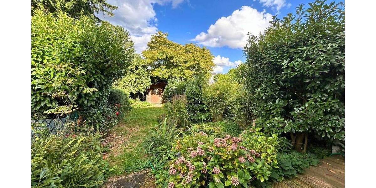 Provisionsfrei: Familienfreundliches Reihenhaus mit Garten & Garage in Köln-Lövenich 5 zimmer