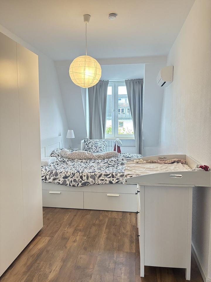 Großzügiges Wohnen mit nostalgischem Flair in Köln-Deutz zimmer