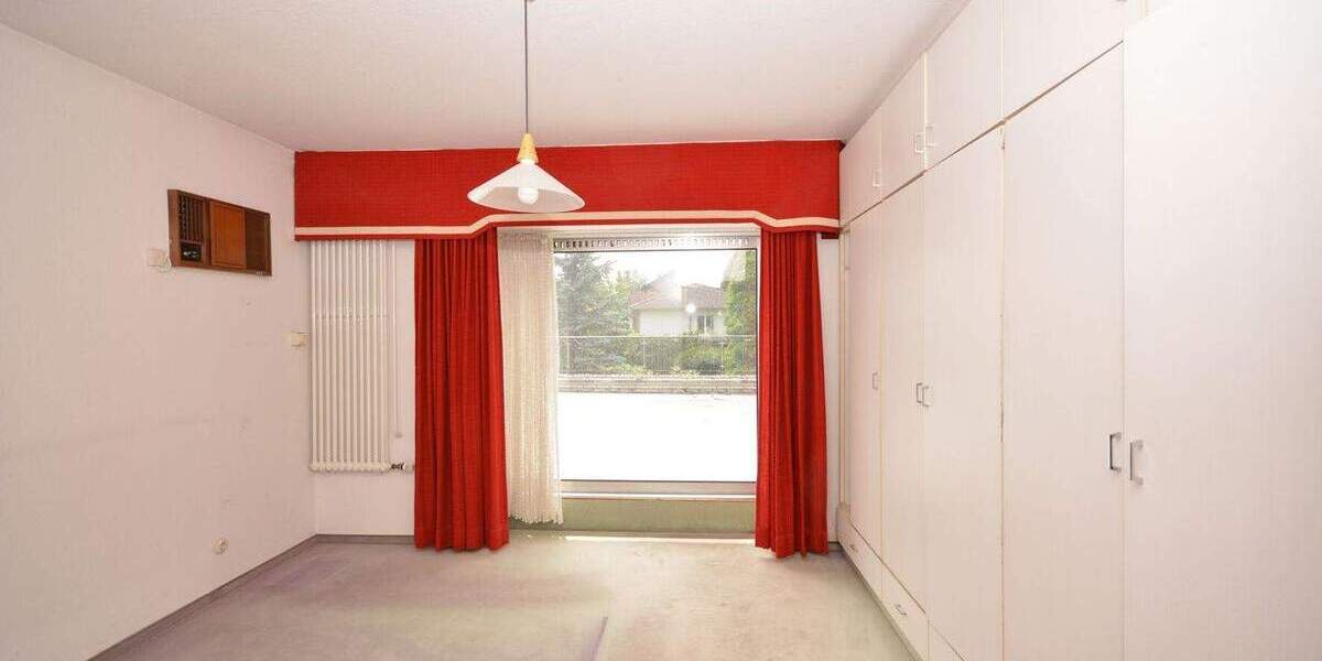 Einzigartige Möglichkeit: Traumgrundstück in Hürther Bestlage - Bestandsimmobilie mit Potenzial 7 zimmer