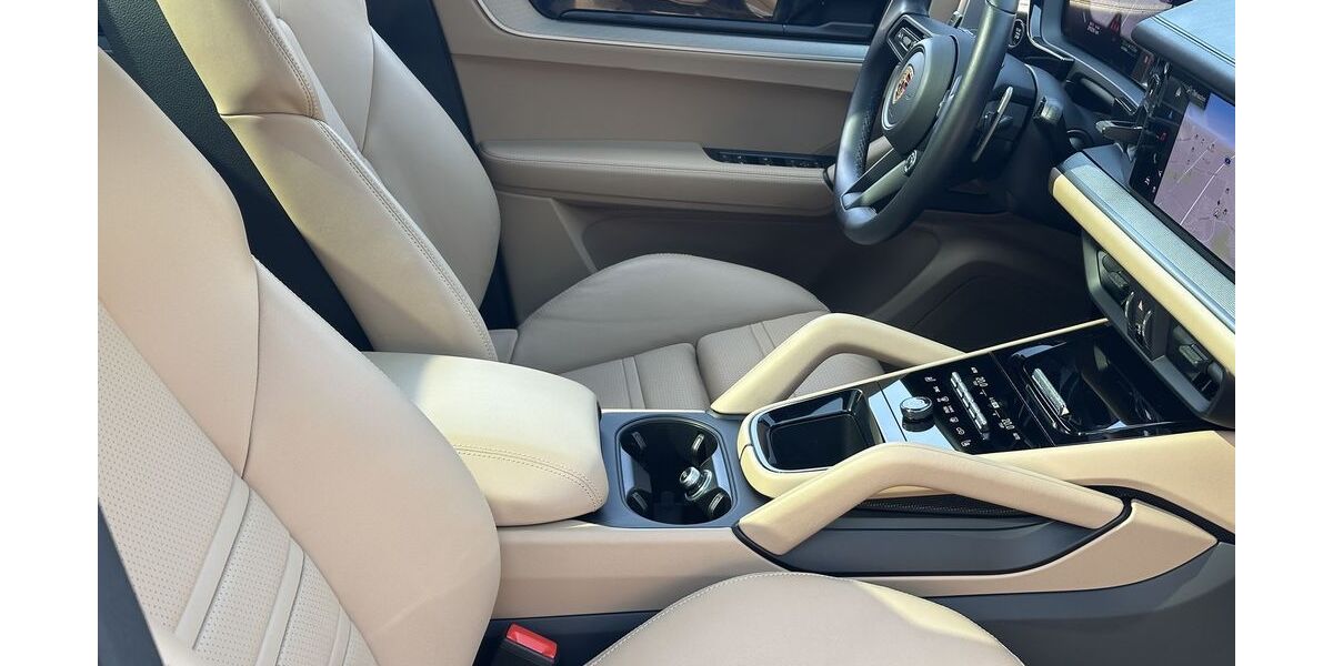 Porsche Cayenne 9.800 km 123.790 &euro; Frechen (bei Köln) 50226