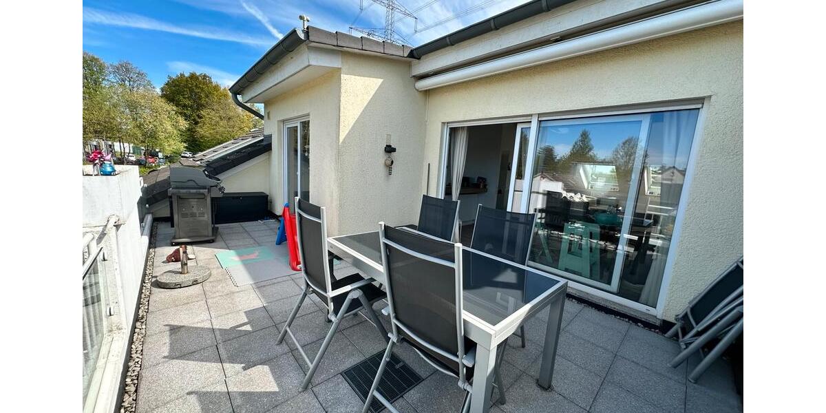 Dachgeschoßwohnung Solingen Burg - 4 Zimmer, 134 m&sup2;, 390.000&euro; | Angebot:27059303