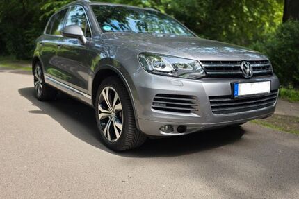 VW Touareg 81.034 km 23.900 &euro; Neuss 41466