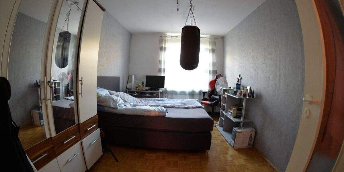 Etagenwohnung Köln Neubrück - 4 Zimmer, 93 m&sup2;, 229.000&euro; | Angebot:24206252