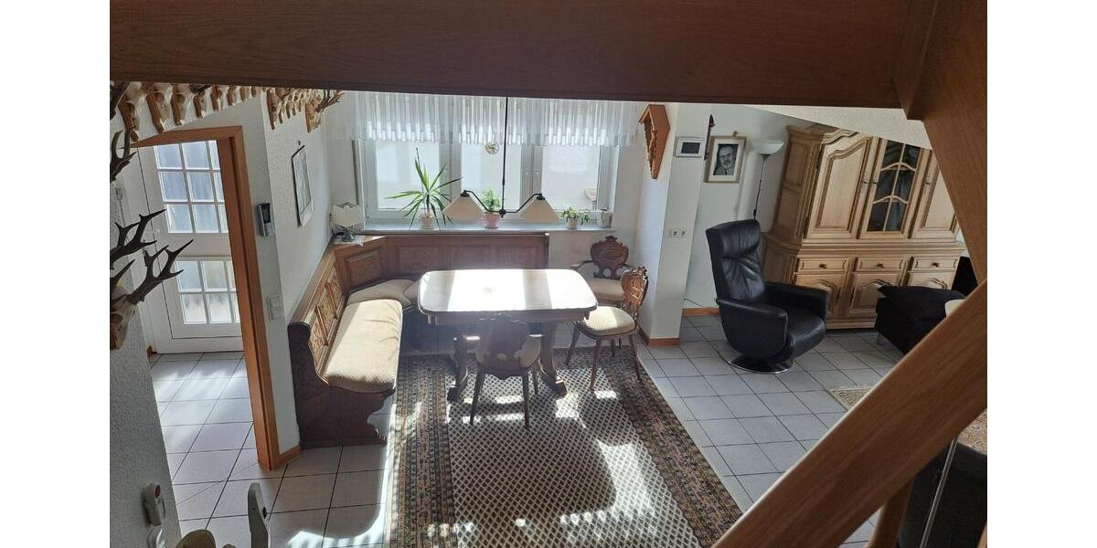 Etagenwohnung Lindlar - 3 Zimmer, 130 m&sup2;, 1.400&euro; | Angebot:25645312