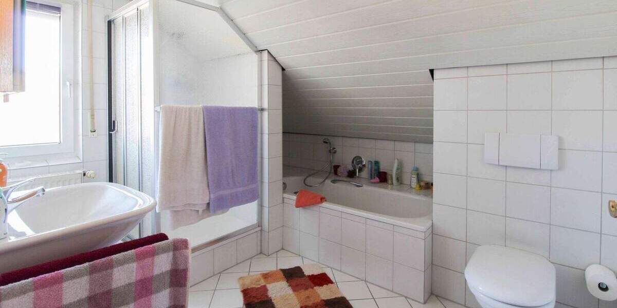 Mehrfamilienhaus, Wohnhaus Troisdorf Bergheim - 8 Zimmer, 204 m&sup2;, 449.000&euro; | Angebot:24778185