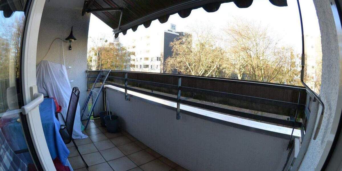 Etagenwohnung Köln Neubrück - 4 Zimmer, 93 m&sup2;, 229.000&euro; | Angebot:24206252