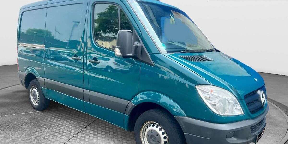Mercedes-Benz Sprinter 304.000 km 7.990 &euro; Köln 51067