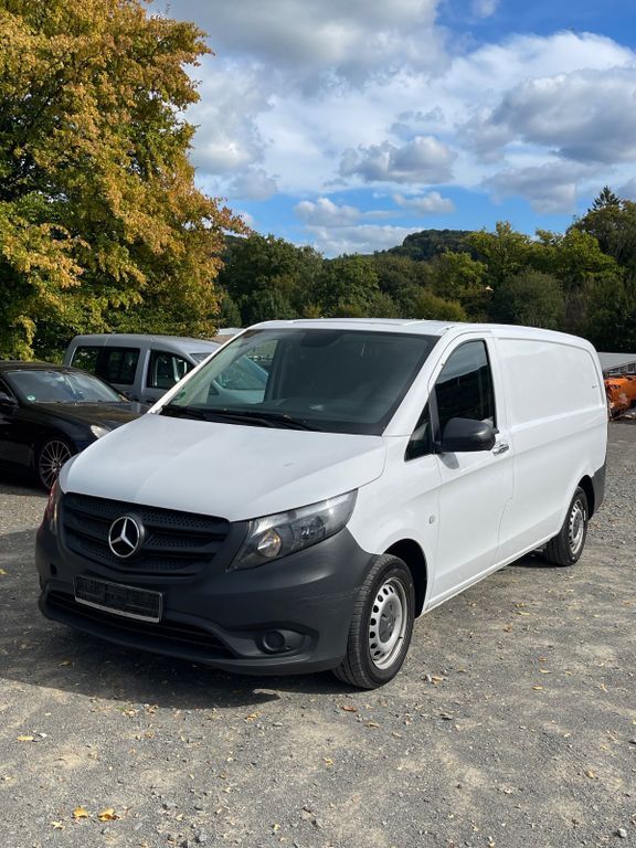 Mercedes-Benz Vito 227.800 km 6.300 € Overath 51491