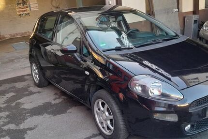 Fiat Punto 121.447 km 3.000 &euro; Solingen 42651