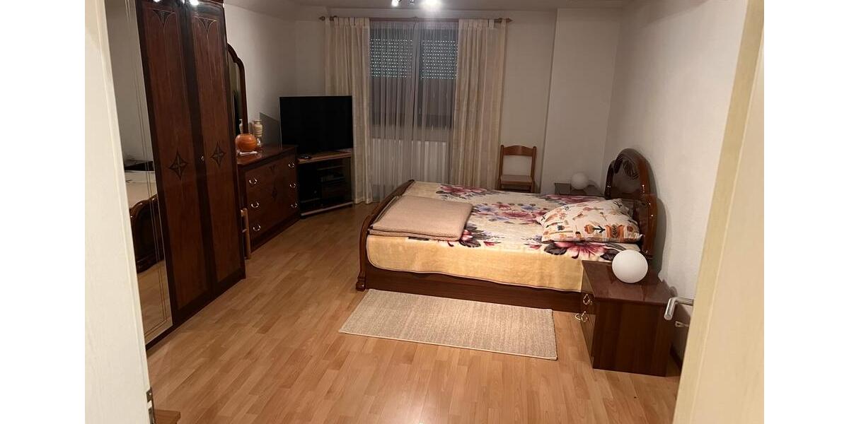 Charmantes 5-Zimmer-Haus mit Garten, Sauna & Doppelgarage 5 zimmer