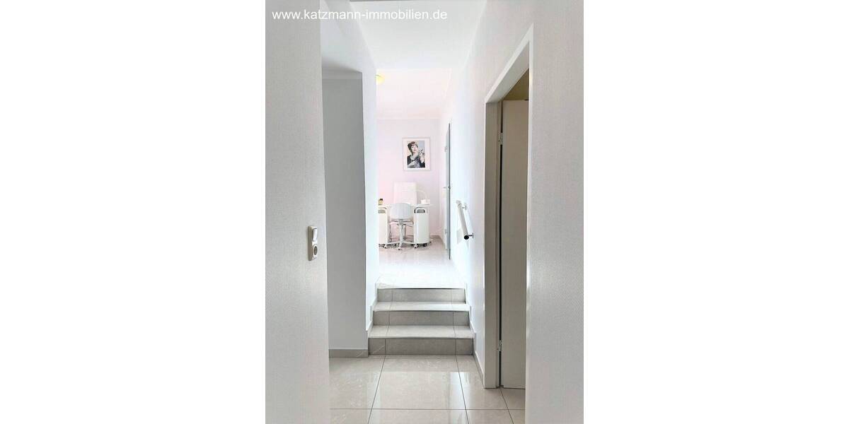 Gewerbeobjekt Kerpen Sindorf - 4 Zimmer, 109 m&sup2;, 952&euro; | Angebot:20968241