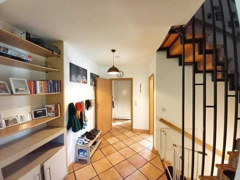 CITYHOUSE: Schöne Doppelhaushälfte mit großem Garten, Hobbyraum Souterrain, Keller, Terrasse 4 zimmer