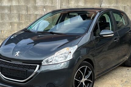 Peugeot 208 99.000 km 4.890 &euro; Wermelskirchen 42929