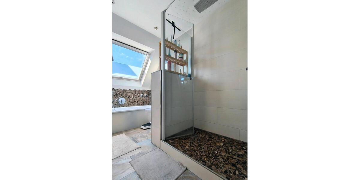 Dachgeschoßwohnung Solingen Burg - 4 Zimmer, 90 m&sup2;, 250.000&euro; | Angebot:27442036