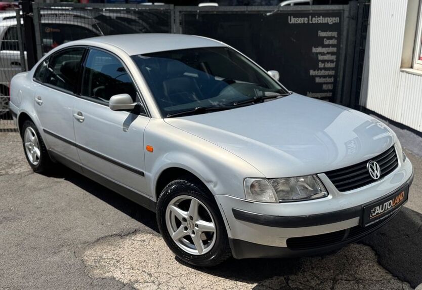 VW Passat 162.288 km 2.799 € Wuppertal 42117