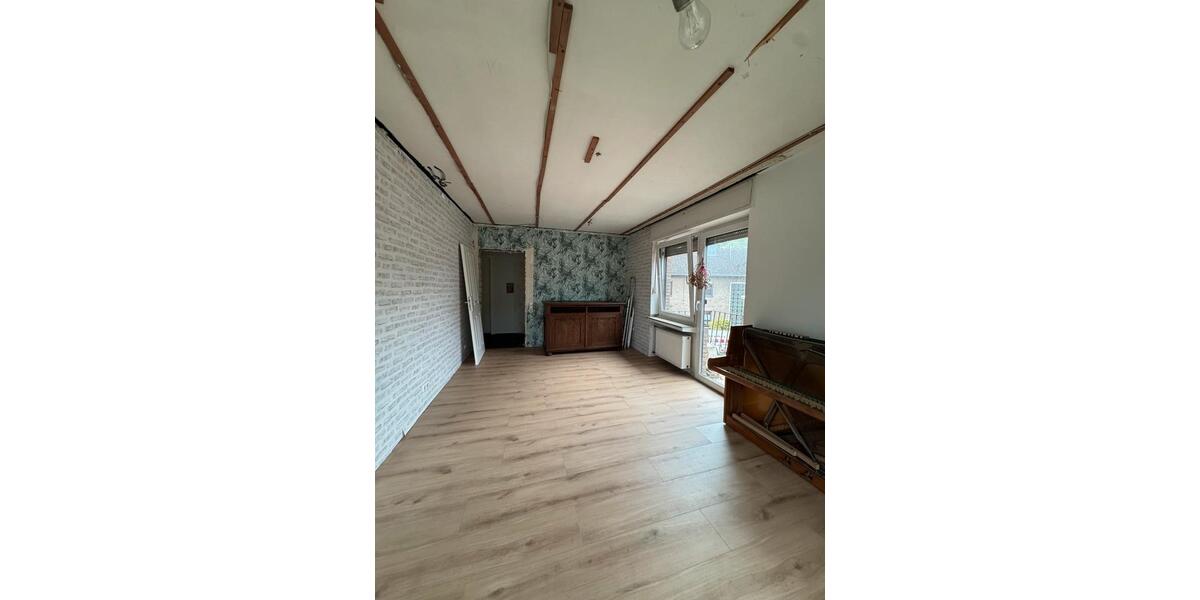 Einfamilienhaus Bergheim - 9 Zimmer, 218 m&sup2;, 599.000&euro; | Angebot:27000220