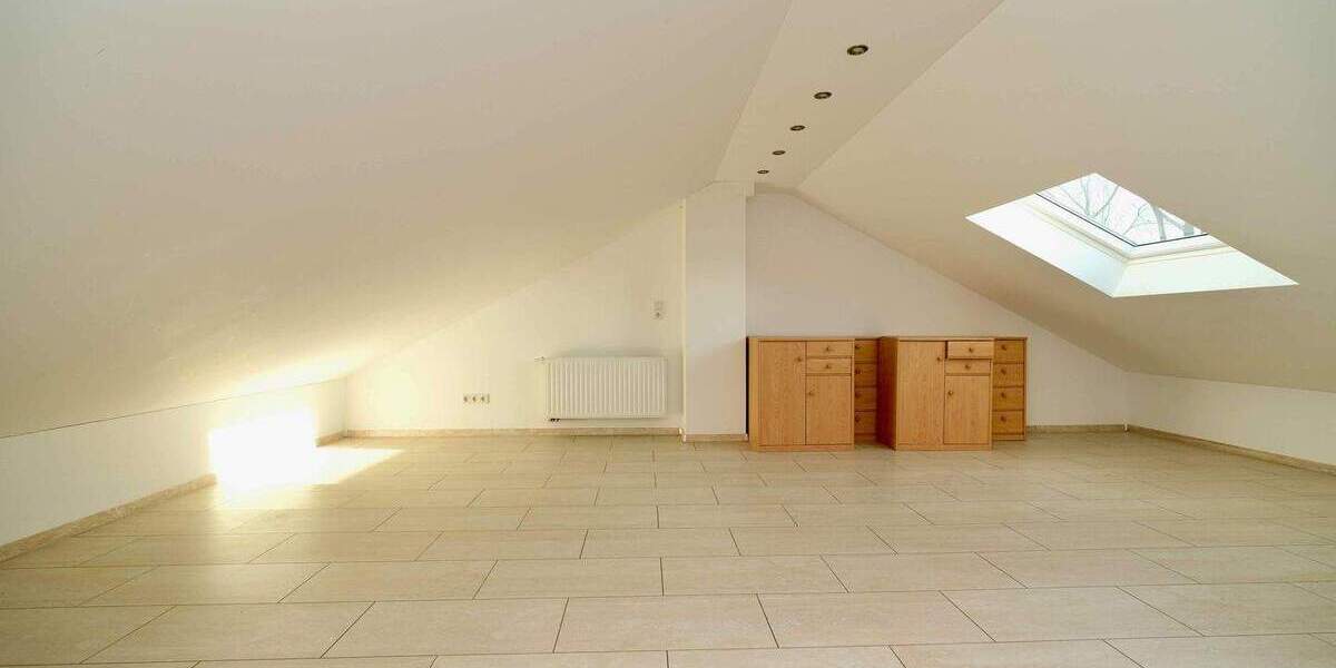 Reihenmittelhaus Neuss Weckhoven - 5 Zimmer, 120 m&sup2;, 419.000&euro; | Angebot:25779398