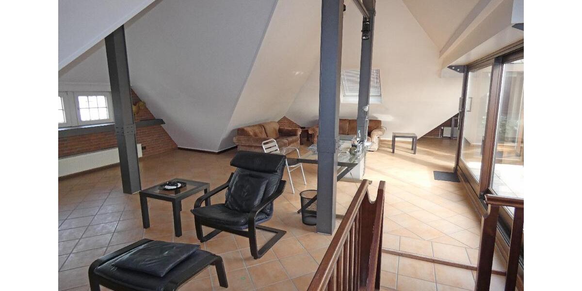 Dachgeschoßwohnung Leverkusen - 4 Zimmer, 173 m&sup2;, 1.350&euro; | Angebot:18656969