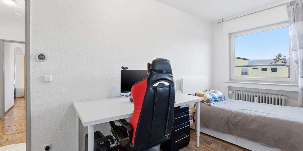 Komfortables Zuhause: 4 Zimmer, Balkon & viel Licht 4 zimmer