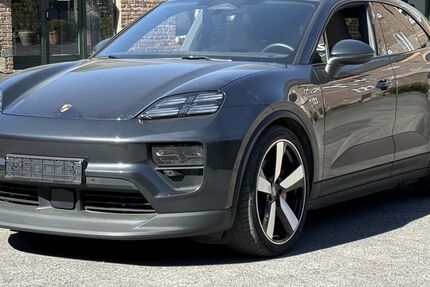Porsche Macan 15.400 km 84.790 &euro; Frechen (bei Köln) 50226