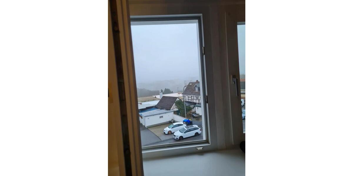 Sanierte Dachgeschosswohnung mit Weitblick in Remscheid Hasten 2 zimmer