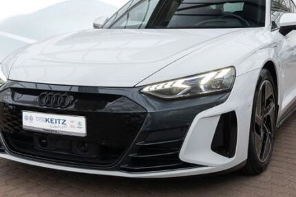 Audi e-tron GT 59.900 km 49.490 € Solingen 42699