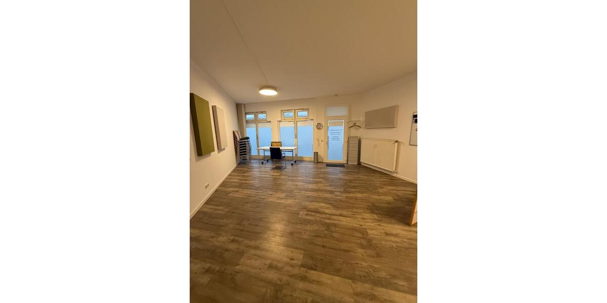 Vielseitig nutzbares Ladenlokal in Troisdorf-Zentrum zimmer