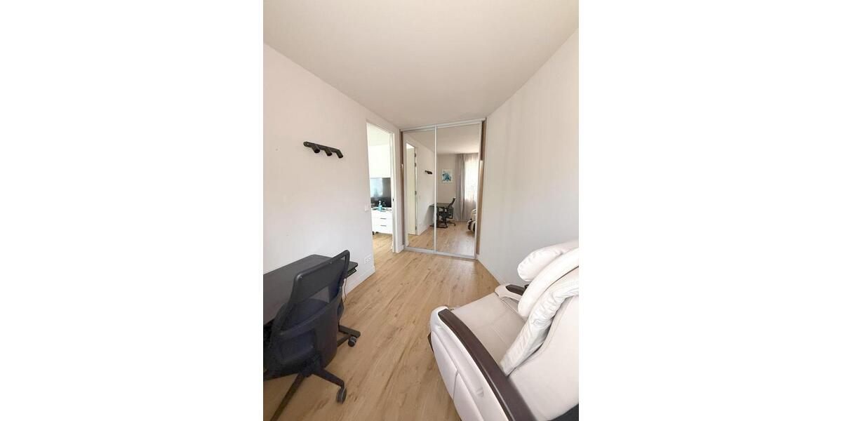 Maisonettenwohnung Düsseldorf Derendorf - 4.5 Zimmer, 100 m&sup2;, 2.400&euro; | Angebot:25637901