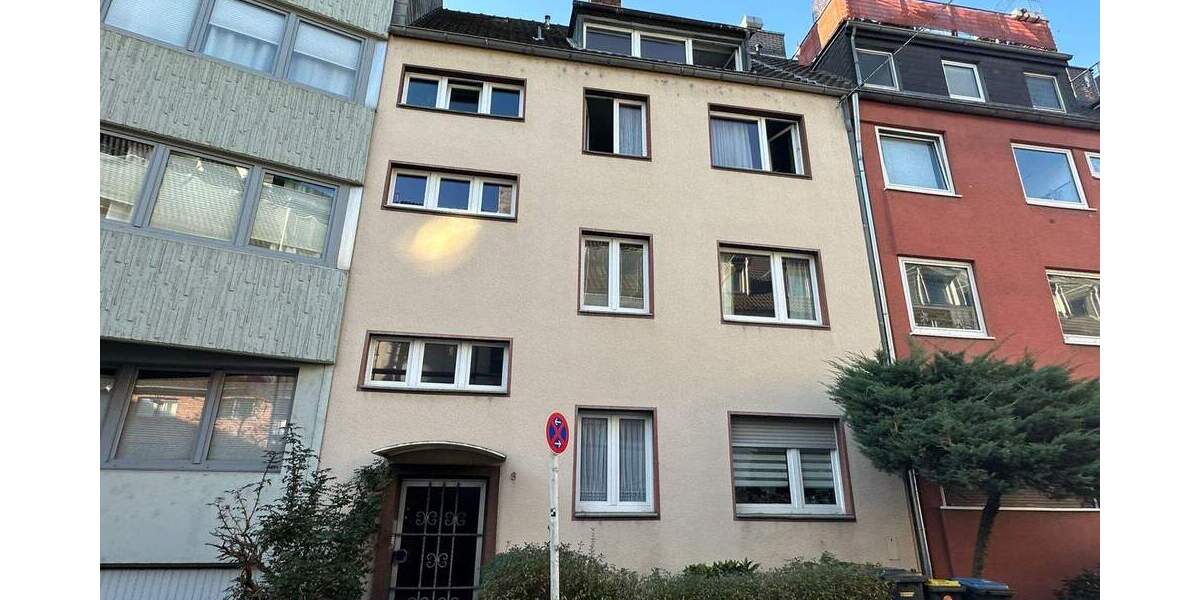4-Parteinhaus in begehrter, zweiter Rheinlage in KölnDeutz 8 zimmer