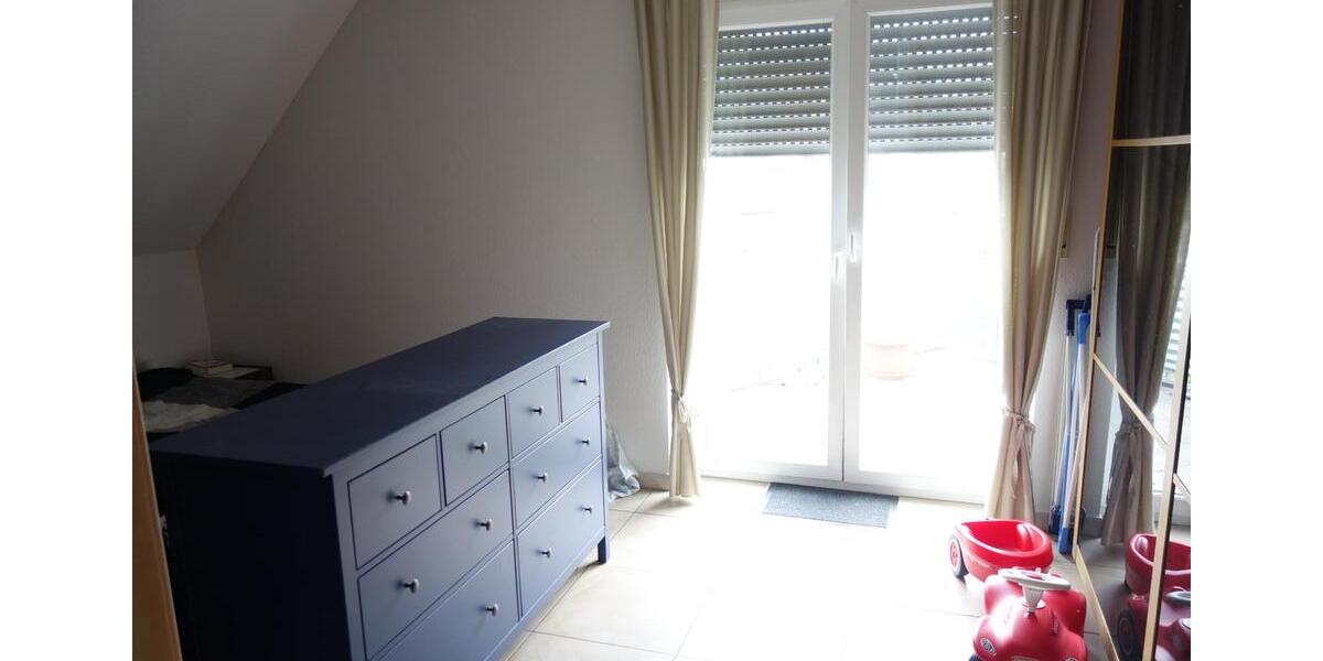 Etagenwohnung Dormagen Broich - 2.5 Zimmer, 86 m&sup2;, 1.150&euro; | Angebot:24775261