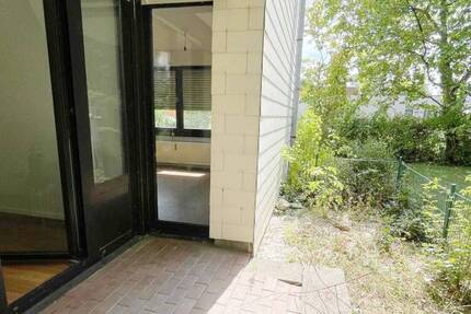 Moderne 2-Zimmer-Wohnung mit Terrasse und Blick ins Grüne, Wannenbad, separate Küche, Abstellraum 2 zimmer