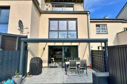 Exklusive Doppelhaushälfte aus dem Jahr 2018 in beliebter Lage von Pulheim 4 zimmer