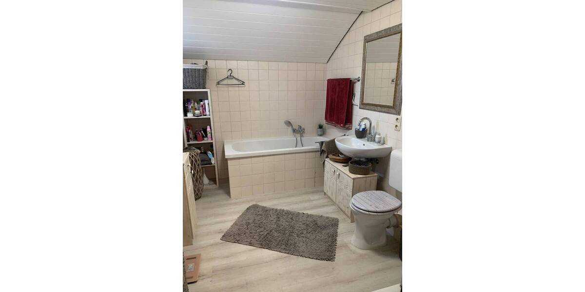 Reihenmittelhaus Langenfeld (Rheinland) Berghausen - 5 Zimmer, 142 m&sup2;, 600.000&euro; | Angebot:24031780