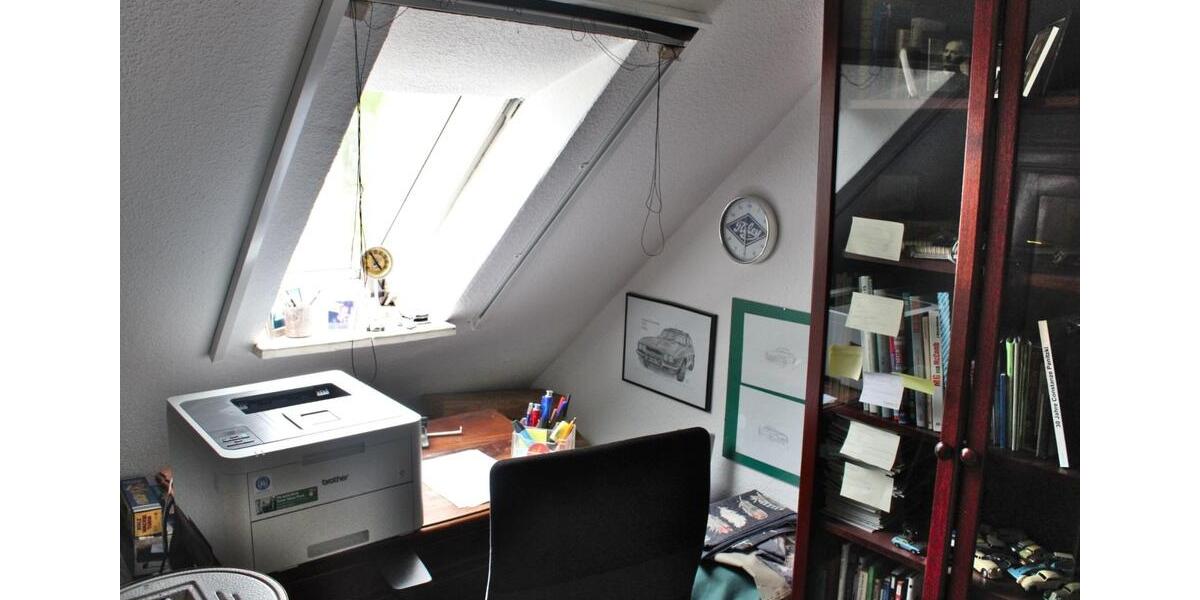 GRUITEN-DORF + + + 4,5 Zimmer Komfort- Wohnung mit Kamin 4.5 zimmer