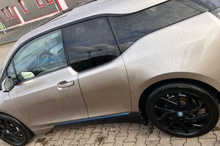 BMW i3 71.225 km 9.000 &euro; Köln 50767