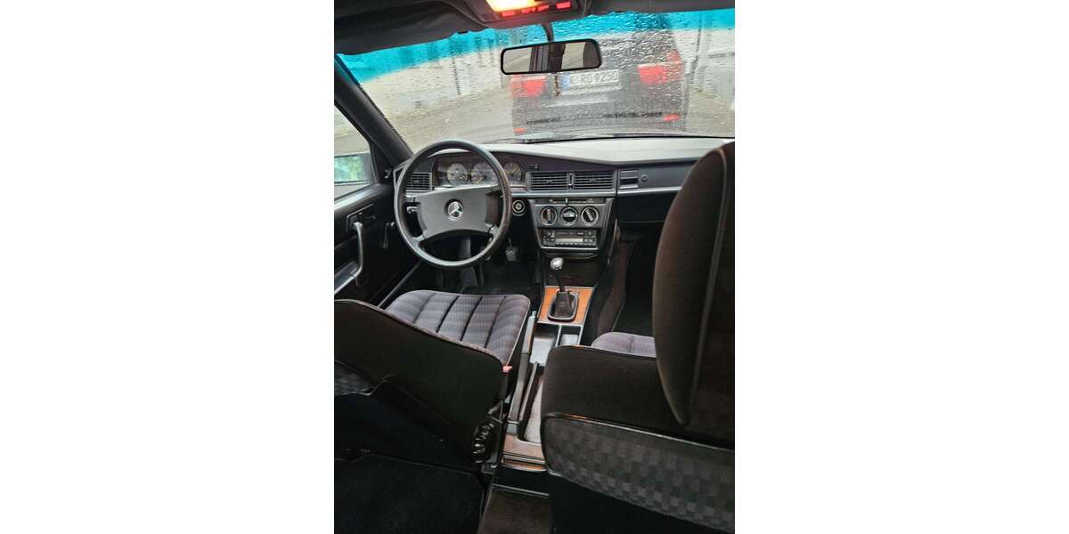 Mercedes-Benz 190 470.000 km 3.399 € Köln 51103