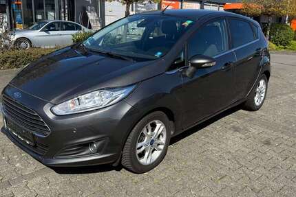 Ford Fiesta 188.000 km 5.800 &euro; Köln-Poll (ARAL Tankstelle ) 51105