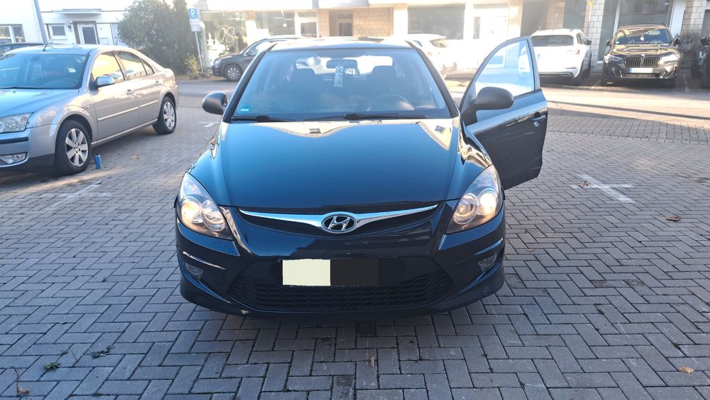 Hyundai i30 305.095 km 1.700 &euro; Niederkassel 53859